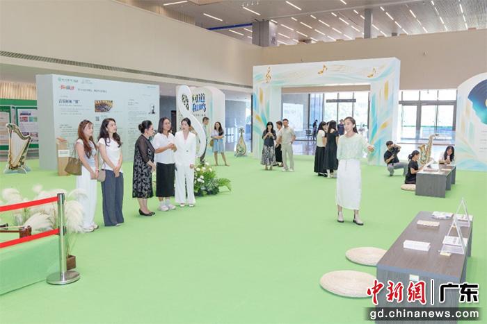 “弦歌问道·万象和鸣”音乐美育主题展在广州新华学院开幕